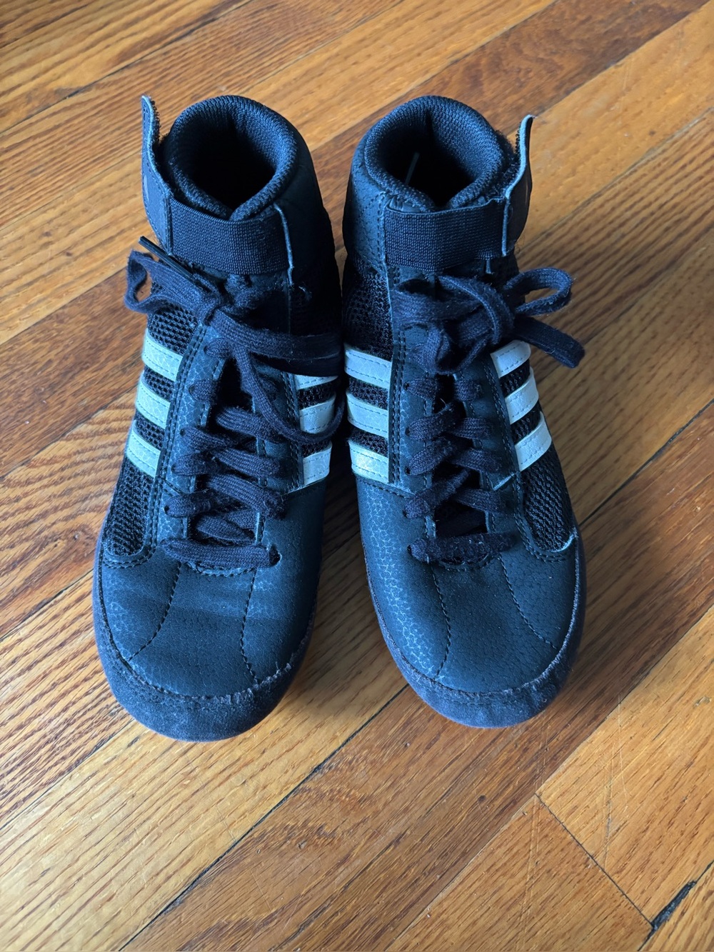 Adidas kids HVC 2 wrestling shoes size 2